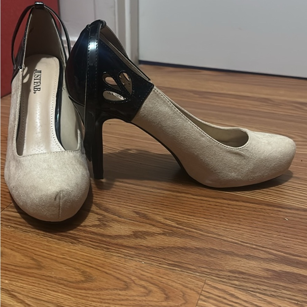 JustFab Cream and Black Chic Heels
